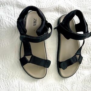 ZARA: EXCELLENT Condition Men Comfortable Sport Black Sandals Sz43 Euro